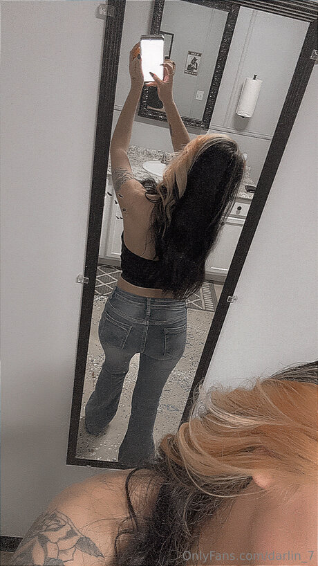 Naken lekkede OnlyFans-bilde av Darlin 7