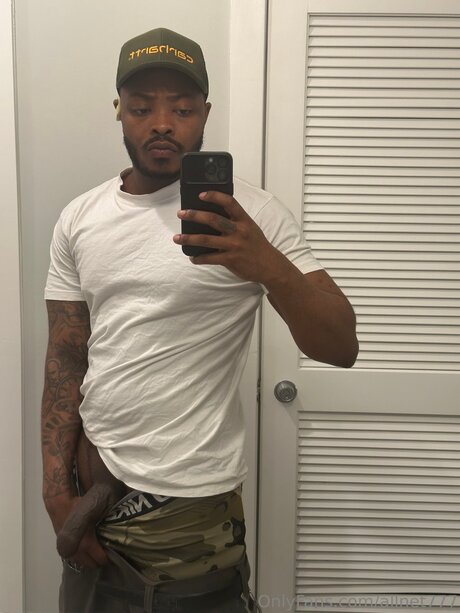 Naken läckt OnlyFans-bild av Allnet777
