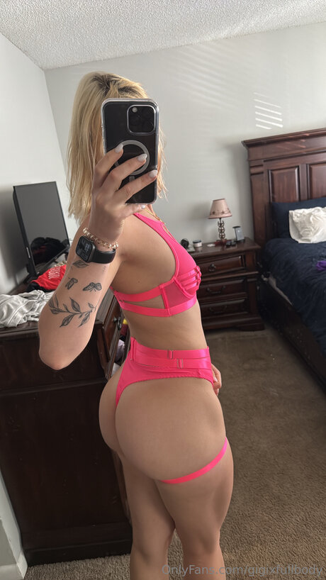 Naken lekkede OnlyFans-bilde av Gigixfullbody