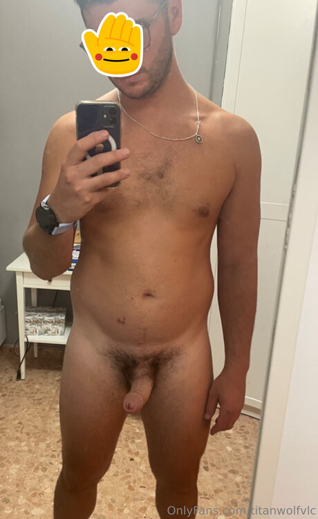 Naken lekkede OnlyFans-bilde av Titanwolfanss