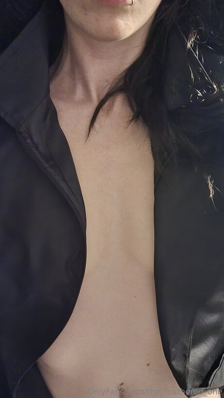 Photo nue de fuite OnlyFans de The Feathered One