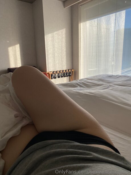 Foto nua vazada do OnlyFans de Sexy Alice Xoxoxo