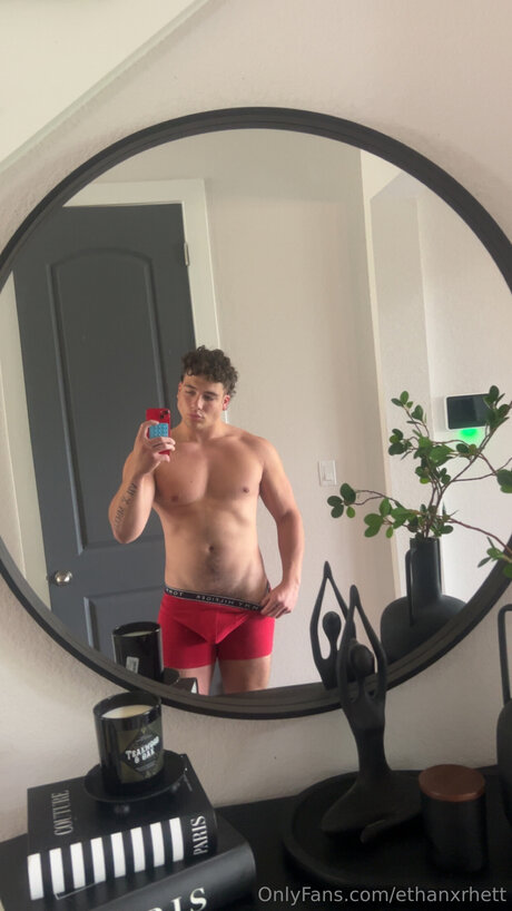 Nagie wyciekłe zdjęcie OnlyFans od Ethanxrhett