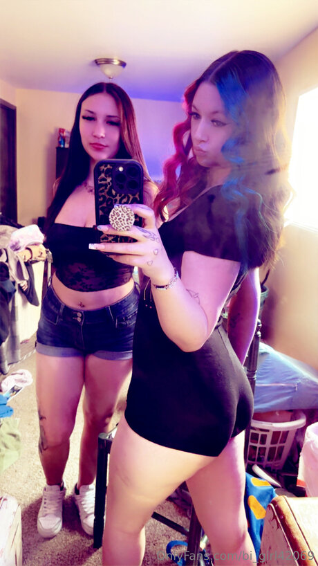 Bi Girl42069