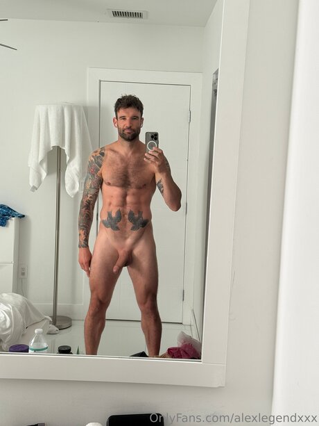 Nahá fotka uniklých OnlyFans od Alexlegendxxx