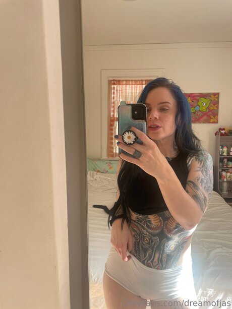 Alaston vuotanut OnlyFans-kuva Dreamofjas