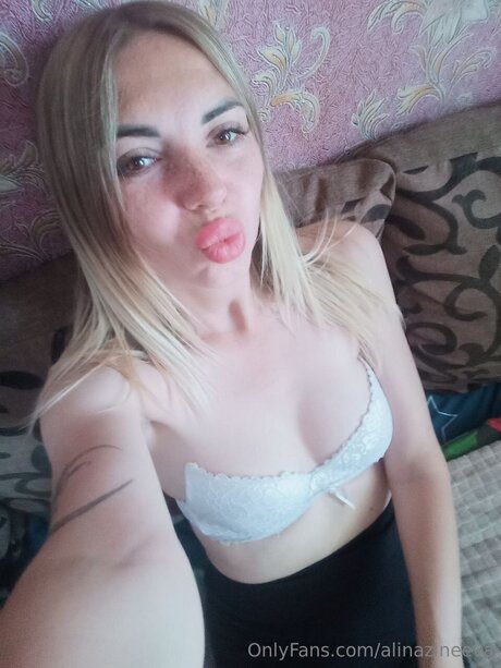 Nahá fotka uniklých OnlyFans od Alinazineeva