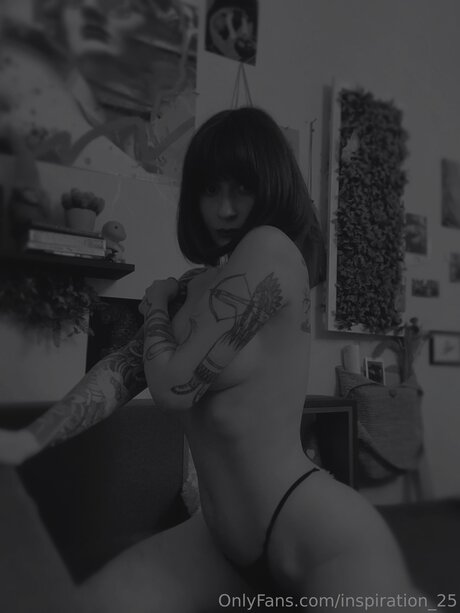 Naken lekkede OnlyFans-bilde av Inspiration 25
