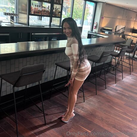 Nahá fotka uniklých OnlyFans od Elegantmagic