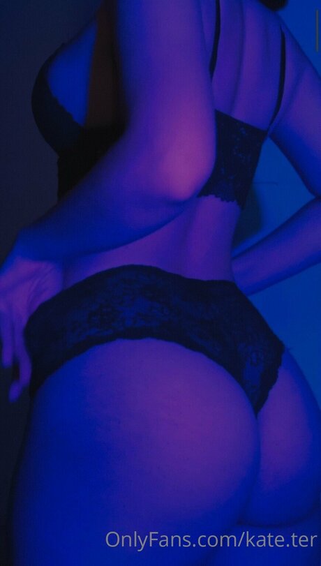 Naken lekkede OnlyFans-bilde av Kate Ter