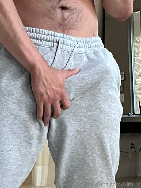 Naken lekkede OnlyFans-bilde av Slithius