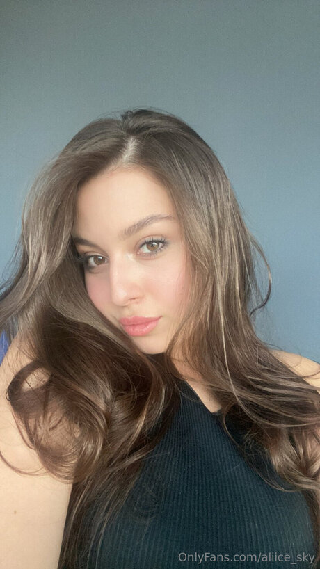 Обнаженная фотография утечки OnlyFans от Aliice Sky