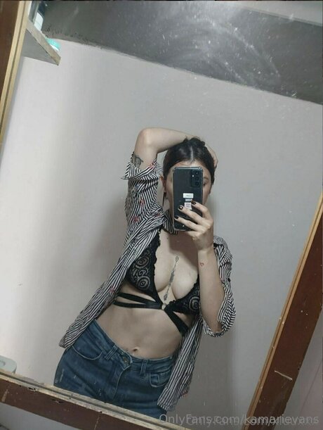 Naken lekkede OnlyFans-bilde av Kamarievans