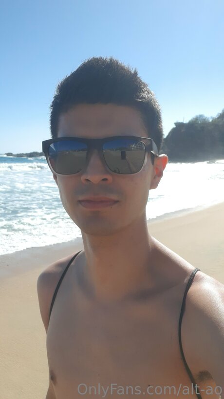 Foto nua vazada do OnlyFans de Alt Ao