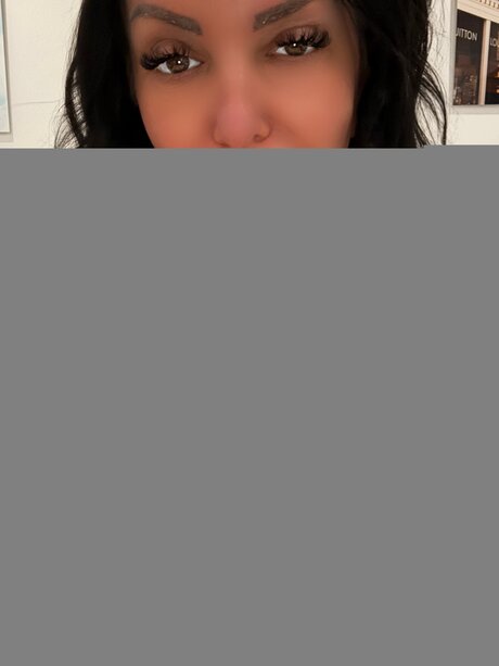 Nahá fotka uniklých OnlyFans od Coralcavero1