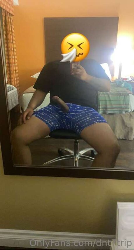 Naken lekkede OnlyFans-bilde av Dnt7trip