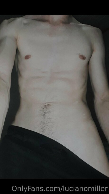 Nahá fotka uniklých OnlyFans od Lucianomiller
