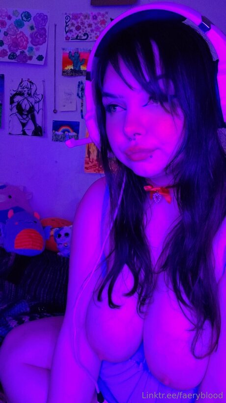 Foto desnuda filtrada de OnlyFans de Faerielewd