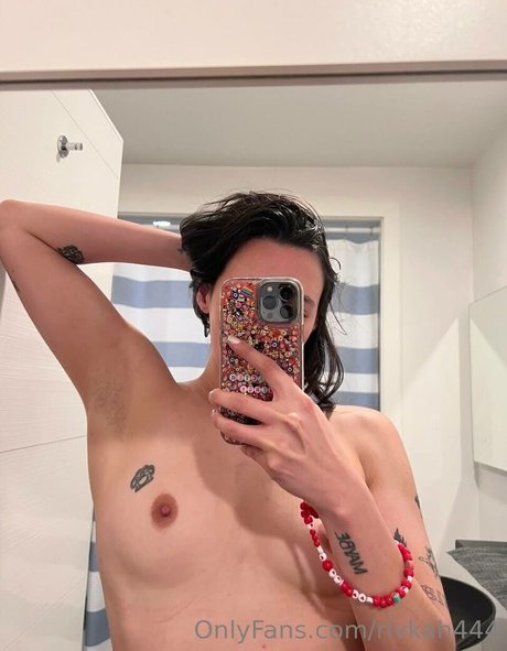 Naken lekkede OnlyFans-bilde av Becca Brown