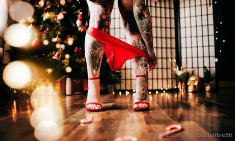Foto desnuda filtrada de OnlyFans de Tattooedbarbie86