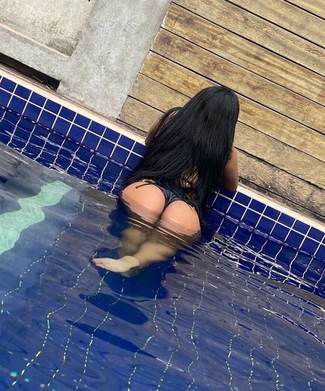 Naakte gelekte OnlyFans-foto van Eduarda Do Bigo
