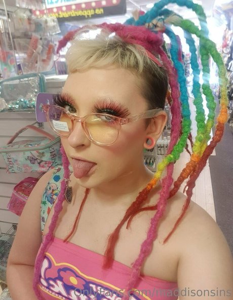 Nahá fotka uniklých OnlyFans od Maddisonsins