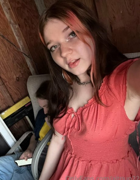 Nøgent lækket OnlyFans-billede af Altpup22