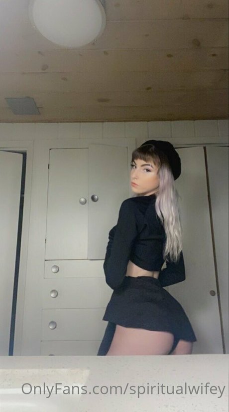 Nagie wyciekłe zdjęcie OnlyFans od Spiritualwifey