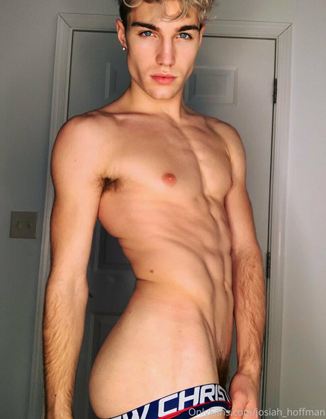 Naken lekkede OnlyFans-bilde av Hazelhoffman