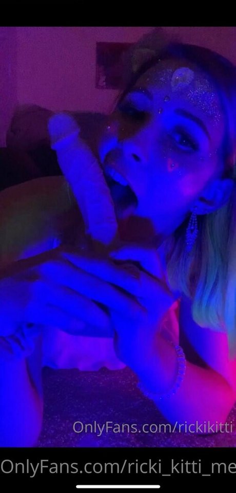 Nacktes geleaktes OnlyFans-Foto von Rickikittimeow