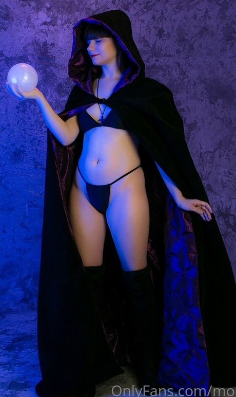 Обнаженная фотография утечки OnlyFans от Morbid Mist