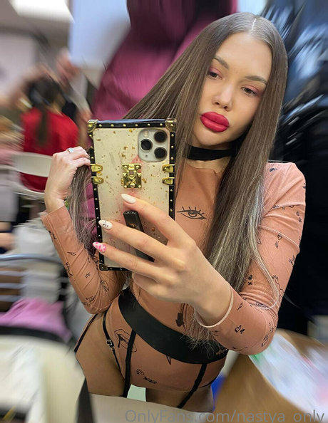 Sofaukr OnlyFansリークヌード写真