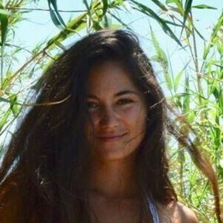 Naken lekkede OnlyFans-bilde av Ophelie Bau