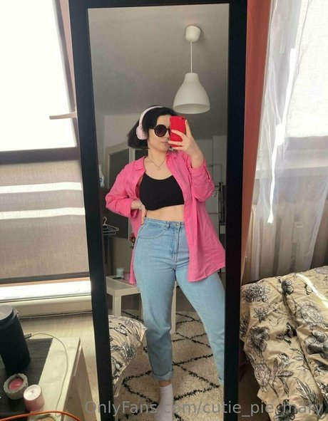 Naken lekkede OnlyFans-bilde av Cutiepiemary