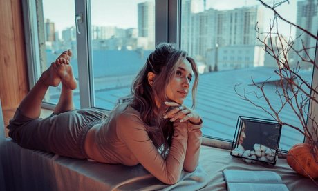 Alinanameli OnlyFans