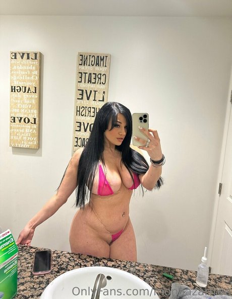 Nagie wyciekłe zdjęcie OnlyFans od Monaazarfree