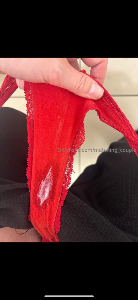 Nahá fotka uniklých OnlyFans od Matching Couple