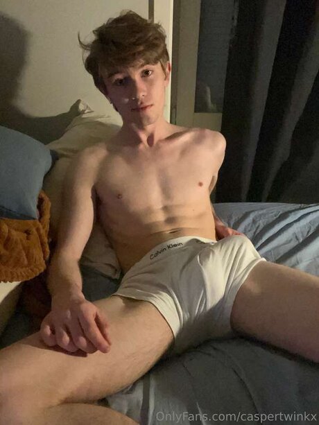Naakte gelekte OnlyFans-foto van Caspertwinkx