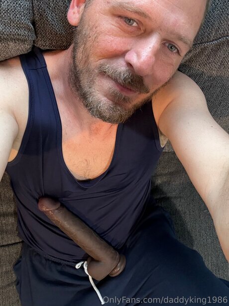 Naken läckt OnlyFans-bild av Daddyking1986