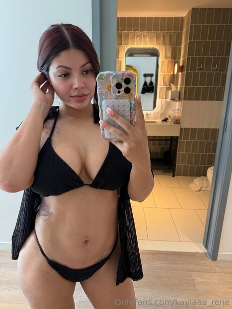 Naken lekkede OnlyFans-bilde av Kaylaaa Rene