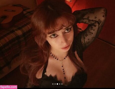 Naken lekkede OnlyFans-bilde av Watermelow Asmr