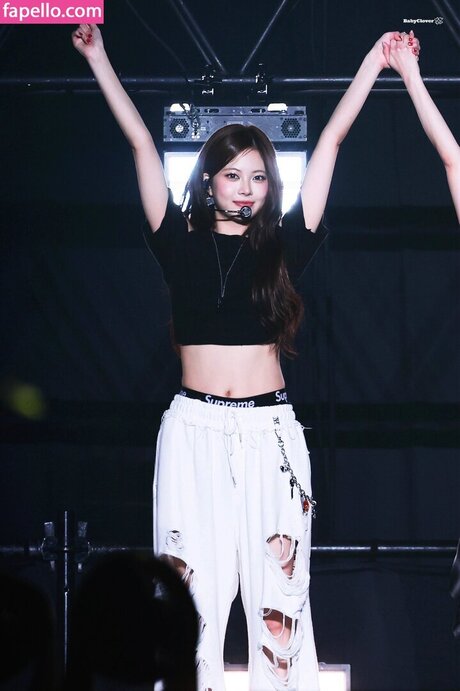 Hong Eunchae 홍은채