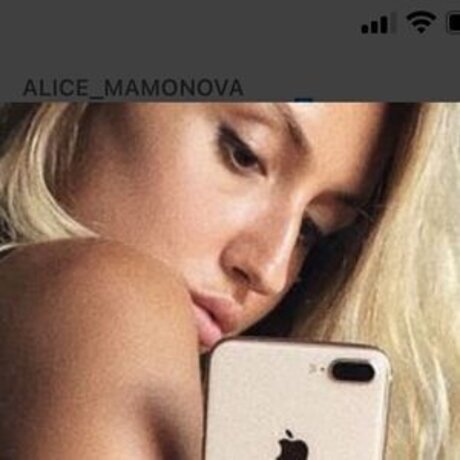 Naken lekkede OnlyFans-bilde av Alice Mamonova