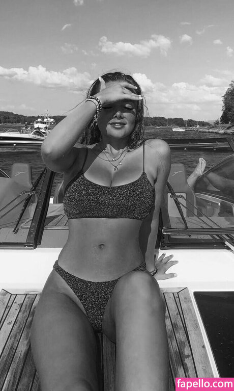 Naken lekkede OnlyFans-bilde av Nathildelinn