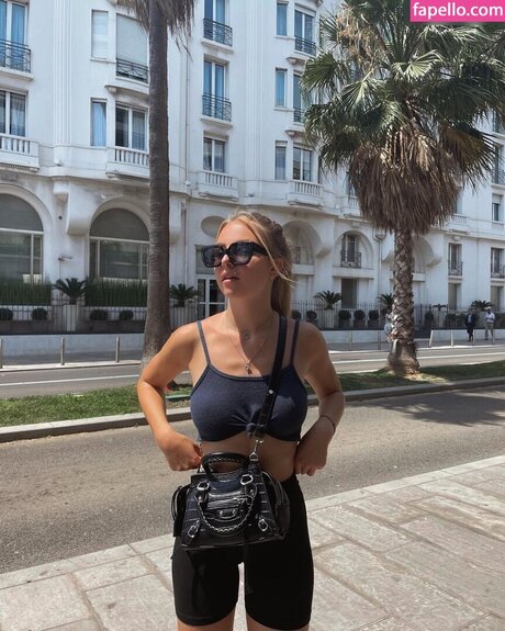 Julia Haller OnlyFans泄露裸照