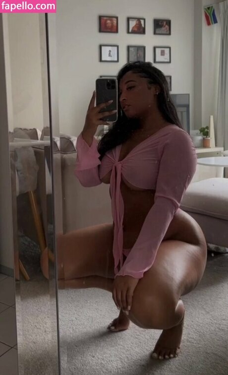 Nahá fotka uniklých OnlyFans od Melanadavids