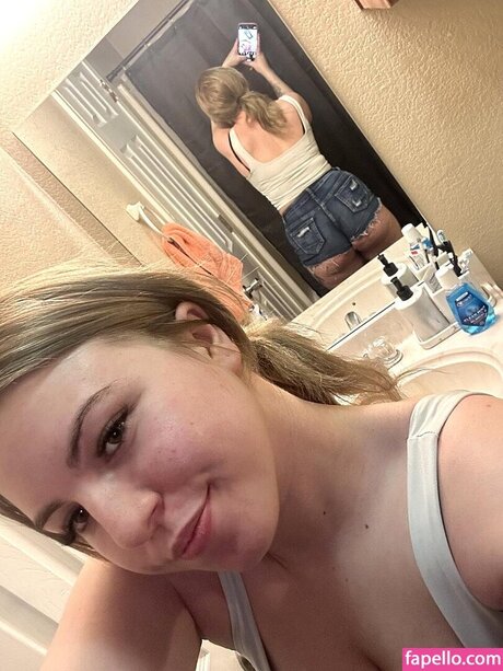 Naken läckt OnlyFans-bild av Kayla Bumsy