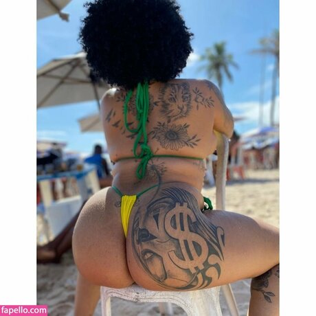 Naken läckt OnlyFans-bild av Karol De Souza