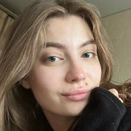 Naken läckt OnlyFans-bild av Milajen