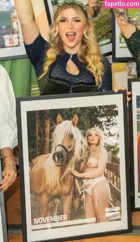 Carolin Gross OnlyFansリークヌード写真
